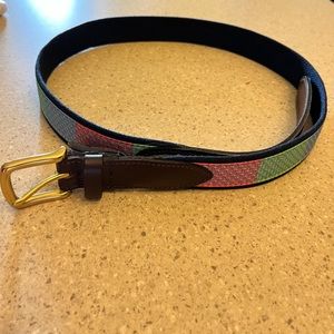 Vineyard Vines whale belt